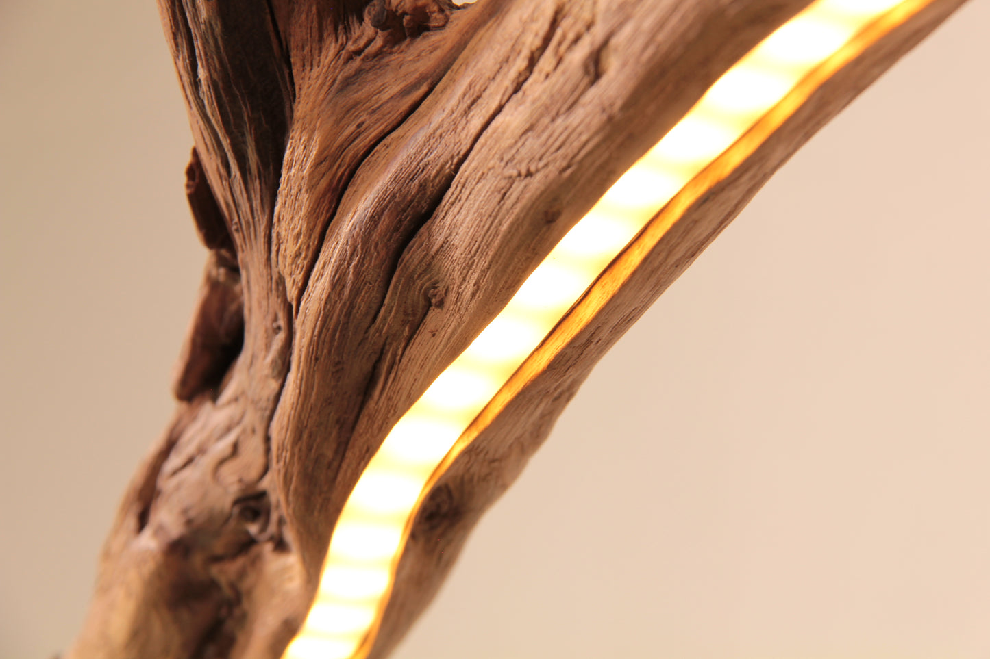 LED-Esstischleuchte - handgefertigtes Unikat - 166cm Eichenast