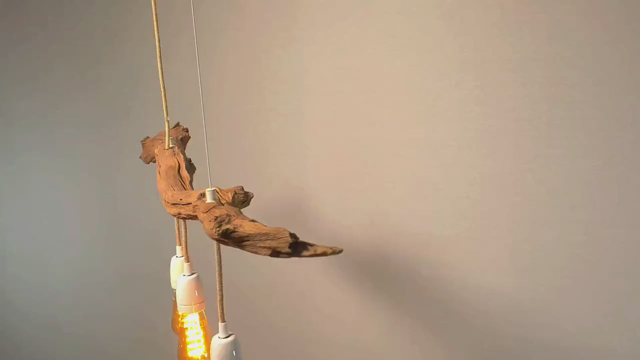 Hängelampe / 113cm langer Eichenast / Einzelstück / Holz / Ast / Pendelleuchte / Esstisch / Deckenlampe / Küchentischlampe / modern